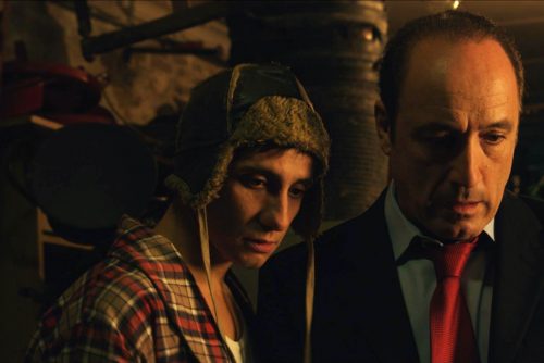 Un court avant le long