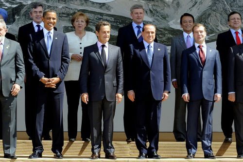 Un court avant le long