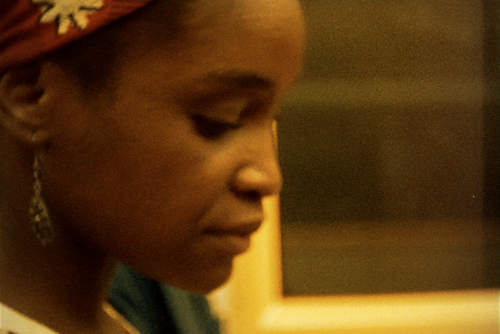 Un court avant le long