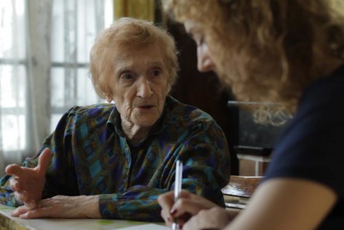 Un court avant le long